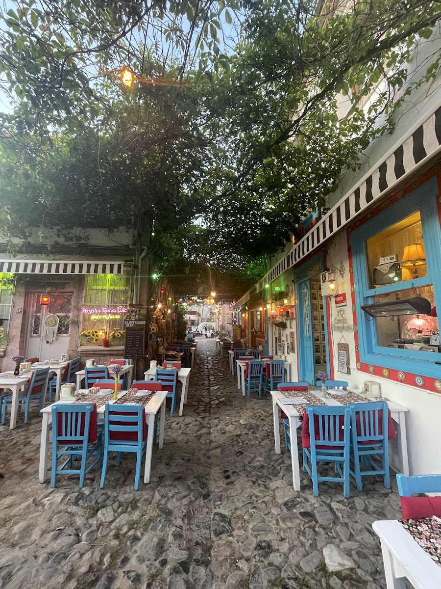 Ela Meyhane — fotoğraf