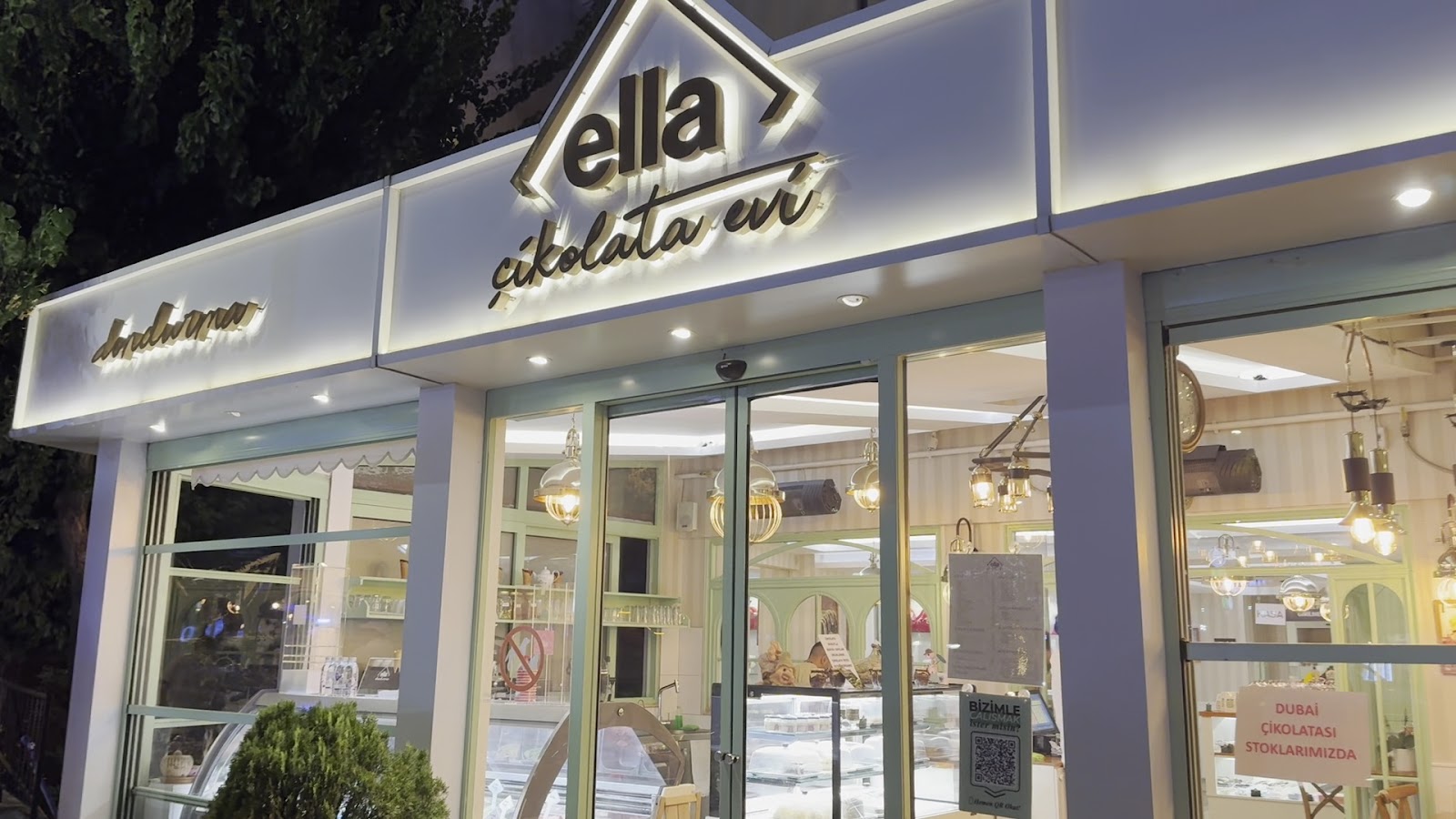 Ella Çikolata Evi — fotoğraf