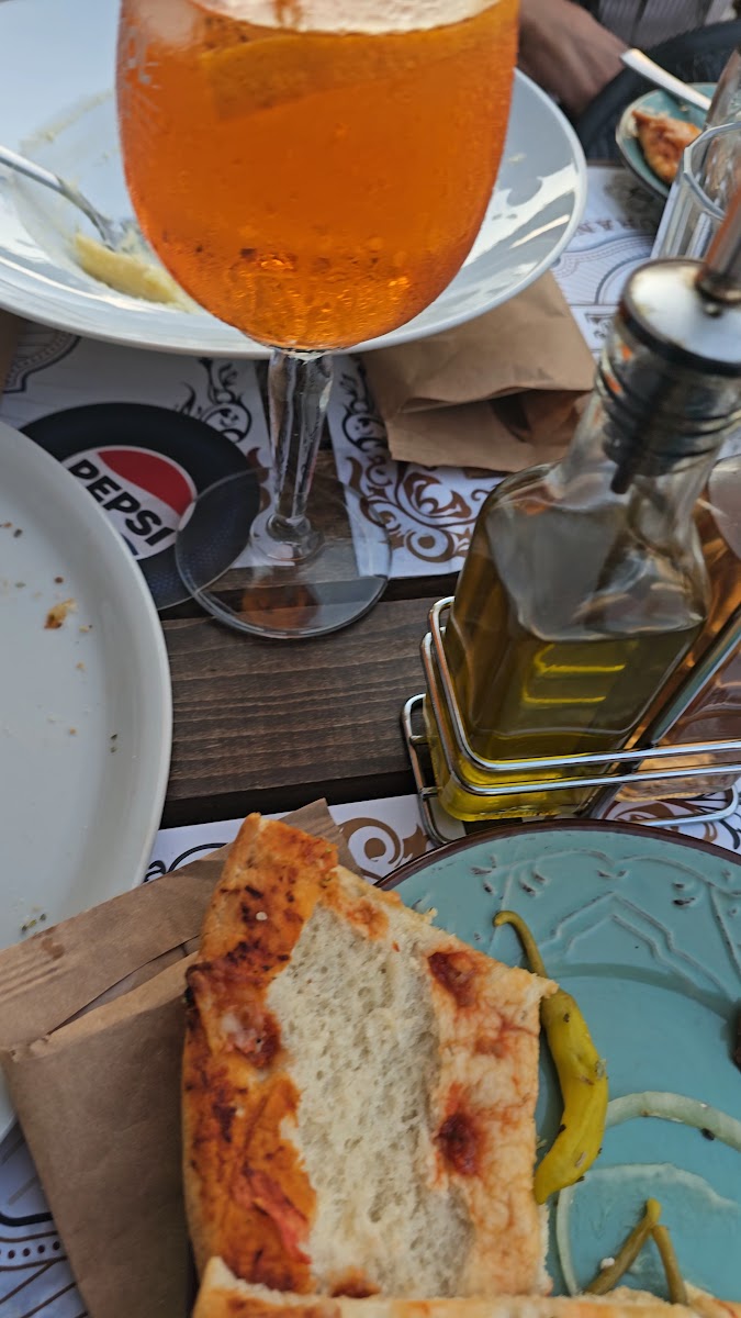 Elysee Taverna — photo 2