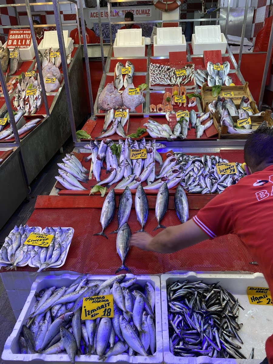 Emir Balık Market & Balık Pişiricisi & Restaurant — fotoğraf 5