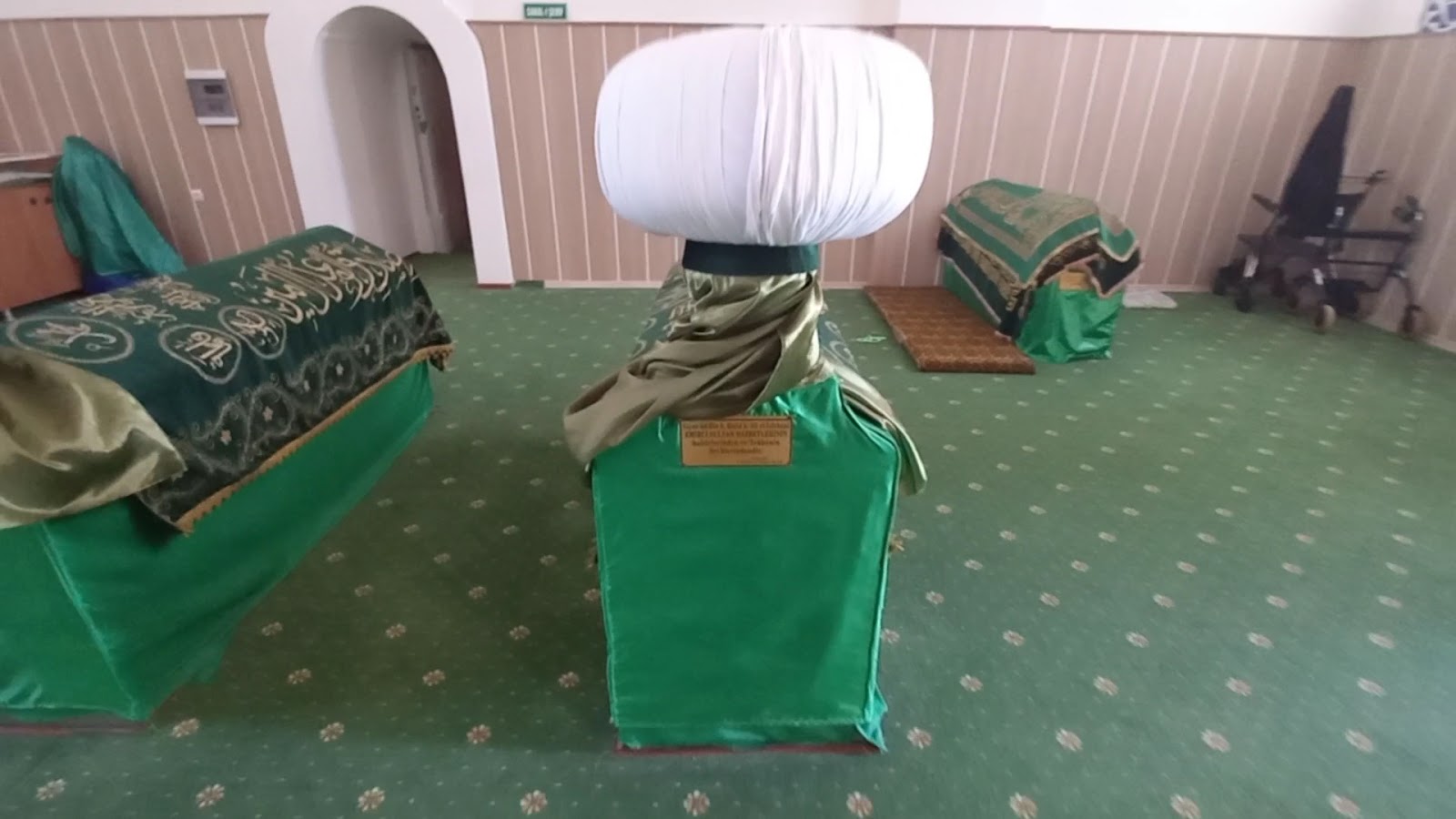 Emirci Sultan Türbesi Ve Camii — fotoğraf 3