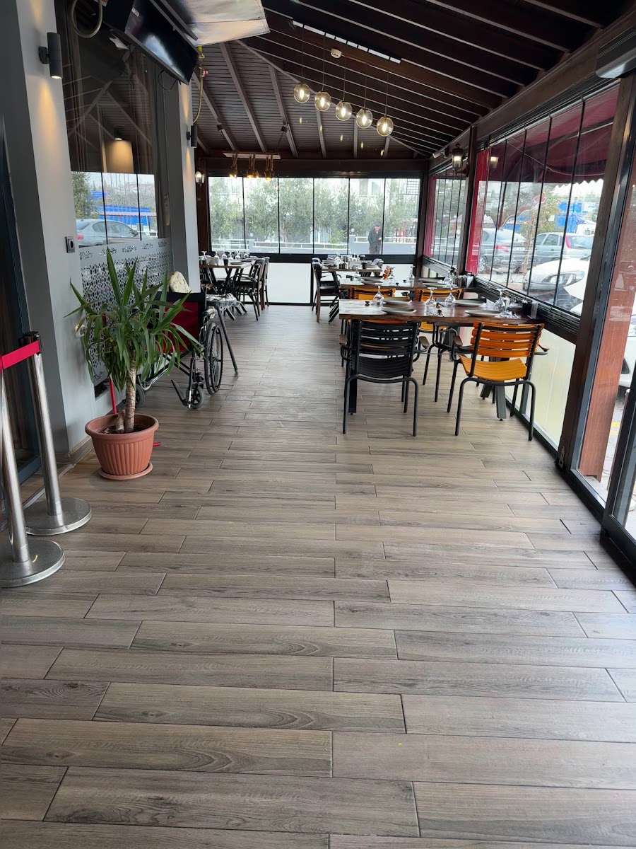 Emniyet Restaurant - Kahvaltı, Çorba, Steak, Et, Kebap, Lahmacun, Pide — fotoğraf 2