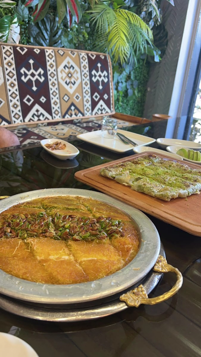 Enfıstık Künefe ve Katmer Rize — fotoğraf 3