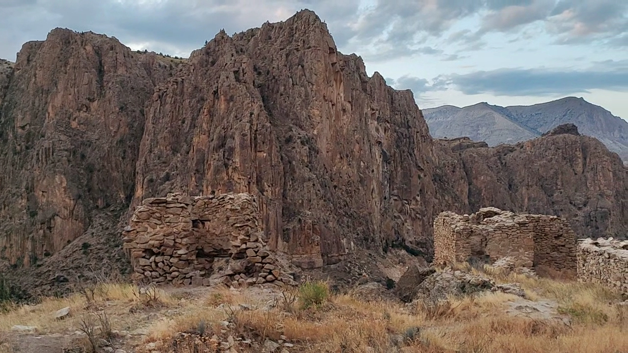 engüzek kapı kalesi — fotoğraf 3
