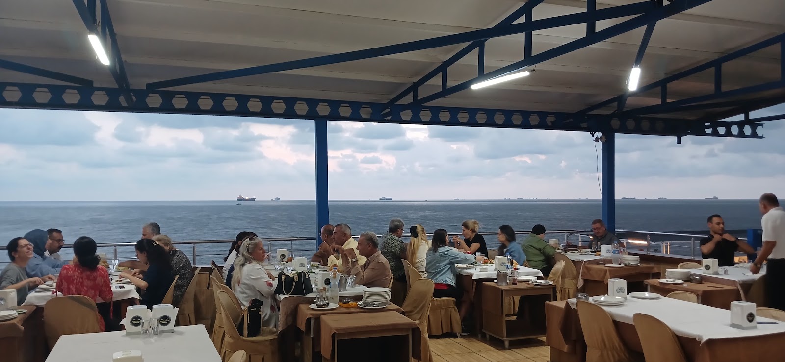 Erollar Restorant — photo