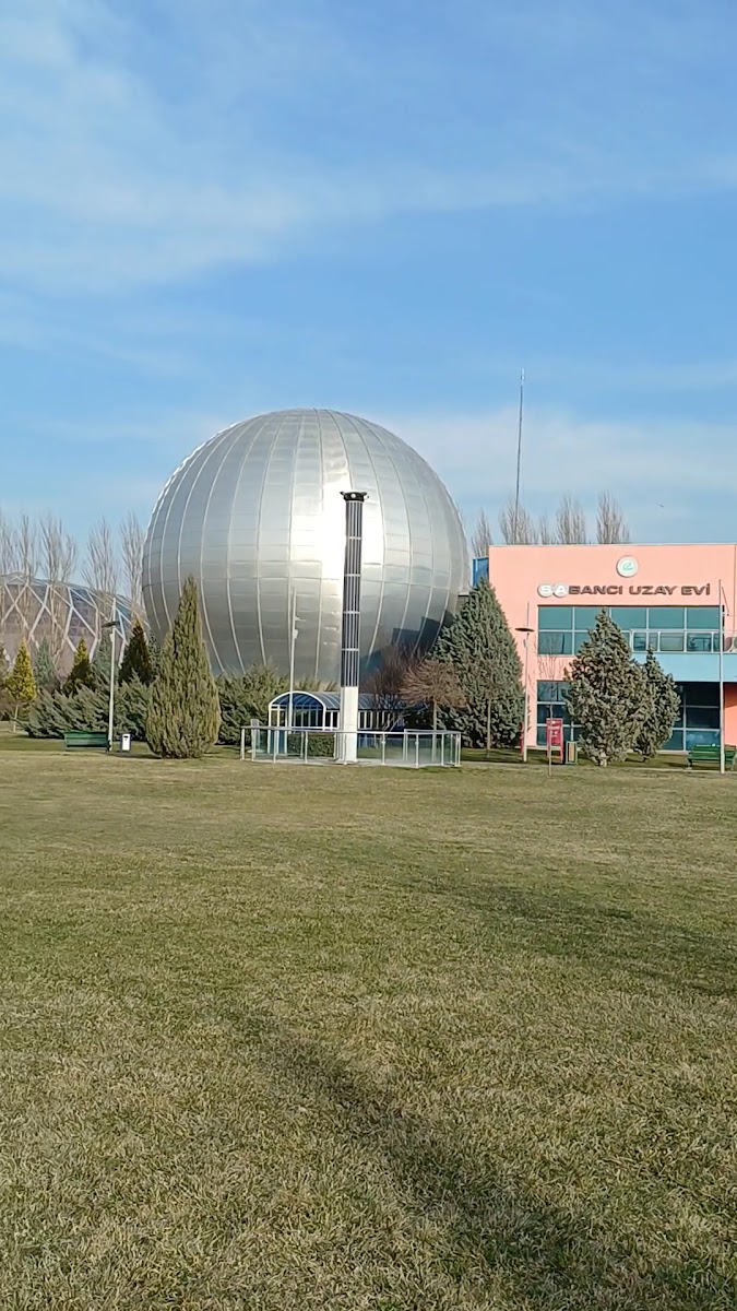 Eskişehir Büyükşehir Belediyesi Bilim Deney Merkezi ve Sabancı Uzay Evi — fotoğraf 3