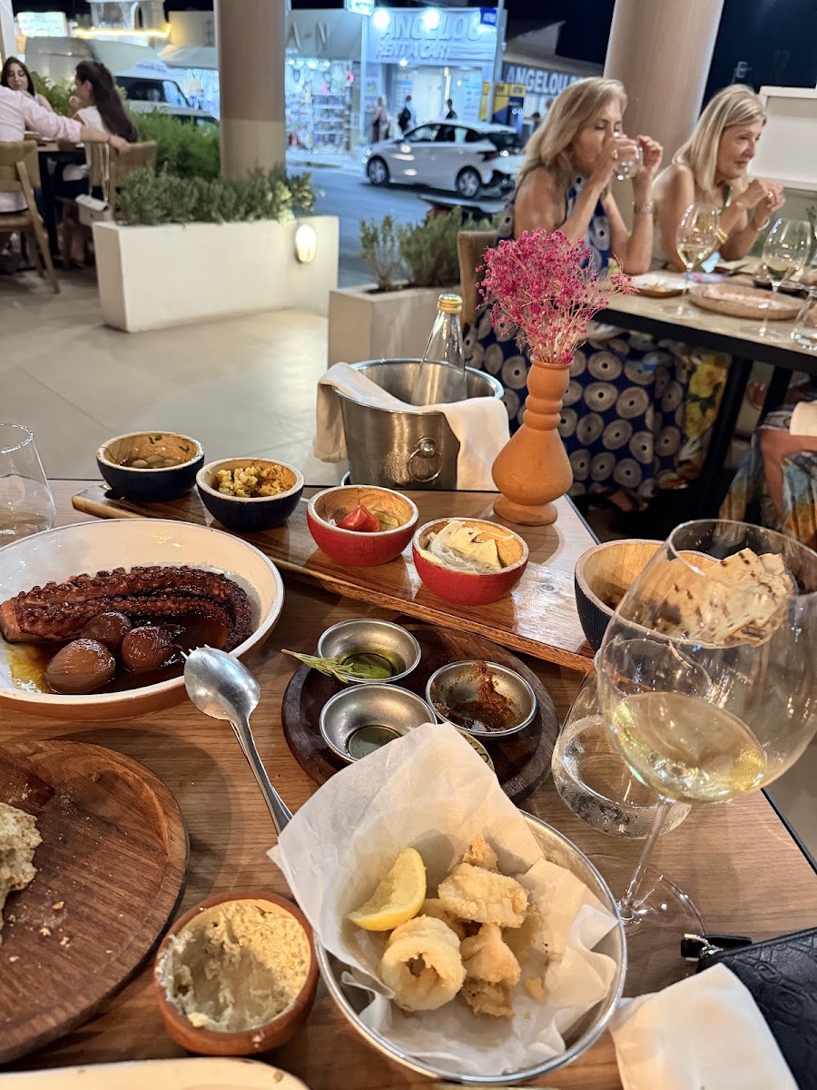 ETEON Greek culture restaurant — photo 3