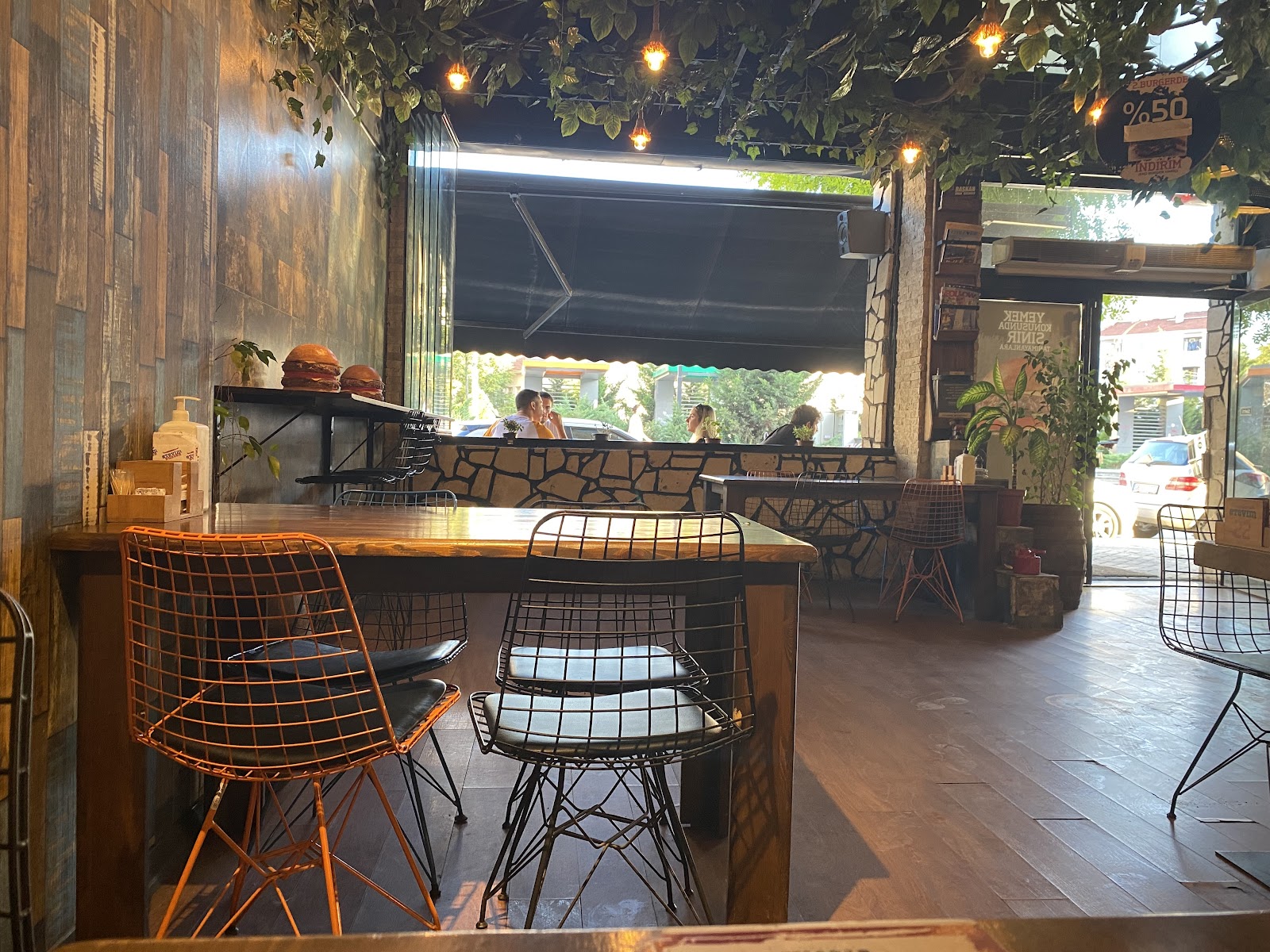 Etevim Cafe & Burger — fotoğraf