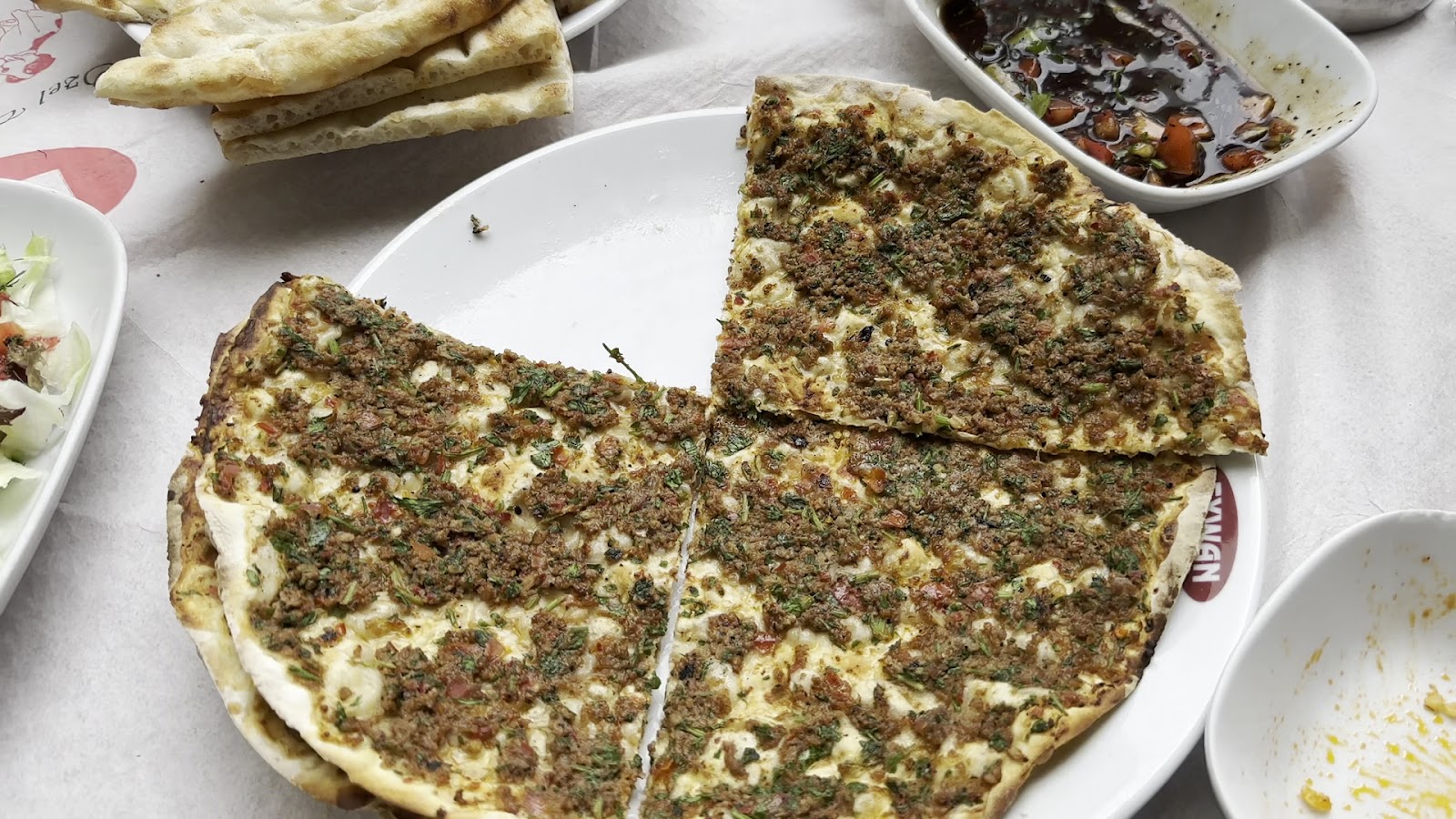 EYWAN Cağ Kebap & Kahvaltı Evi — fotoğraf 4