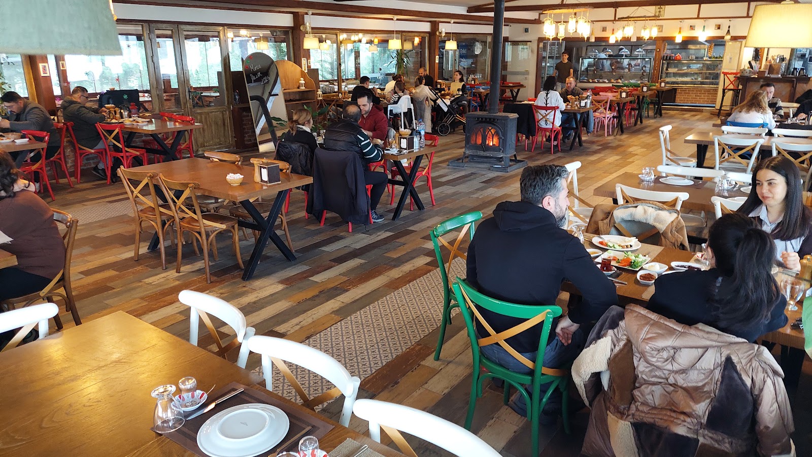 Fabrika Kahvaltı Evi & Et Mangal Çetinkaya Petrol — fotoğraf