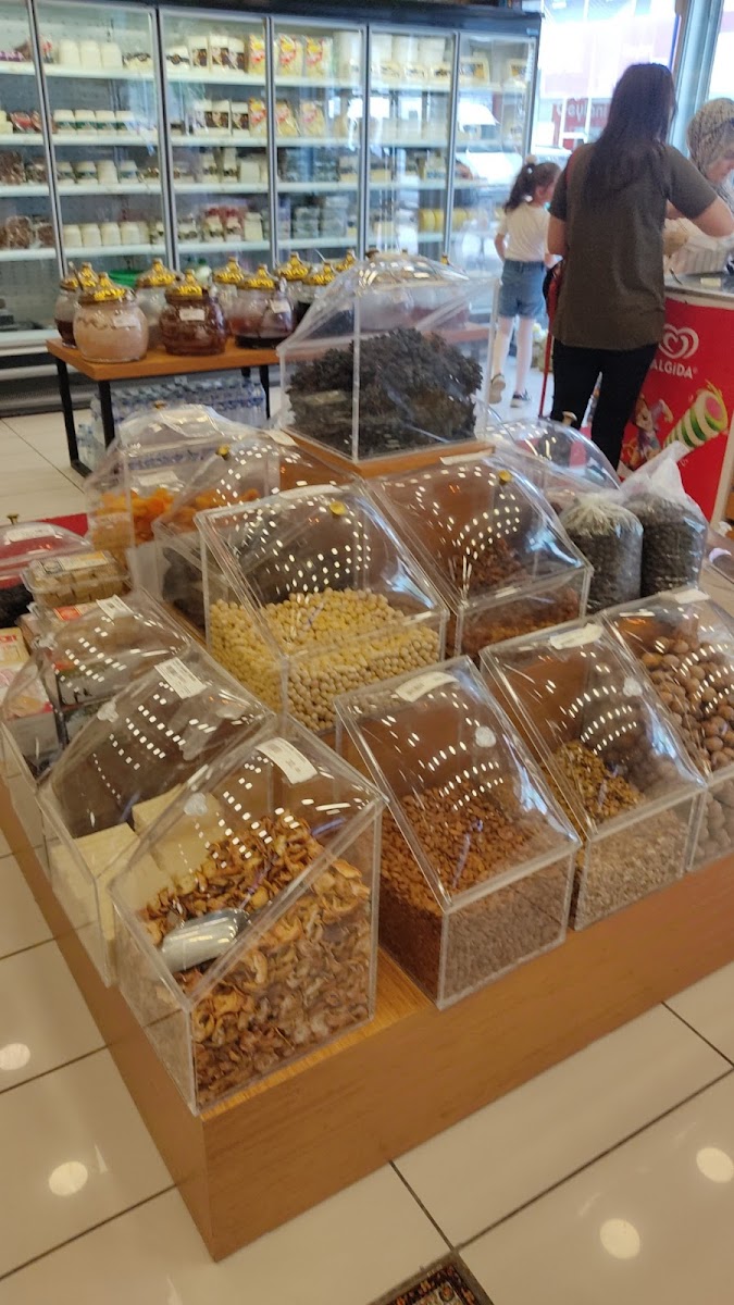 Farkı Şahane Organik Gurme Şarküteri ve Kahvaltı Salonu — fotoğraf 4