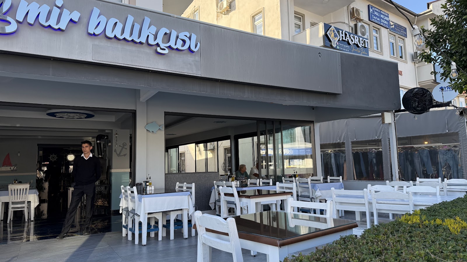 Fethiye Alkolsüz Balık Restoranı - İzmir Balık Pişiricisi — fotoğraf