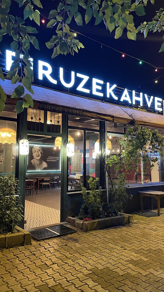Firuze Kahve — fotoğraf