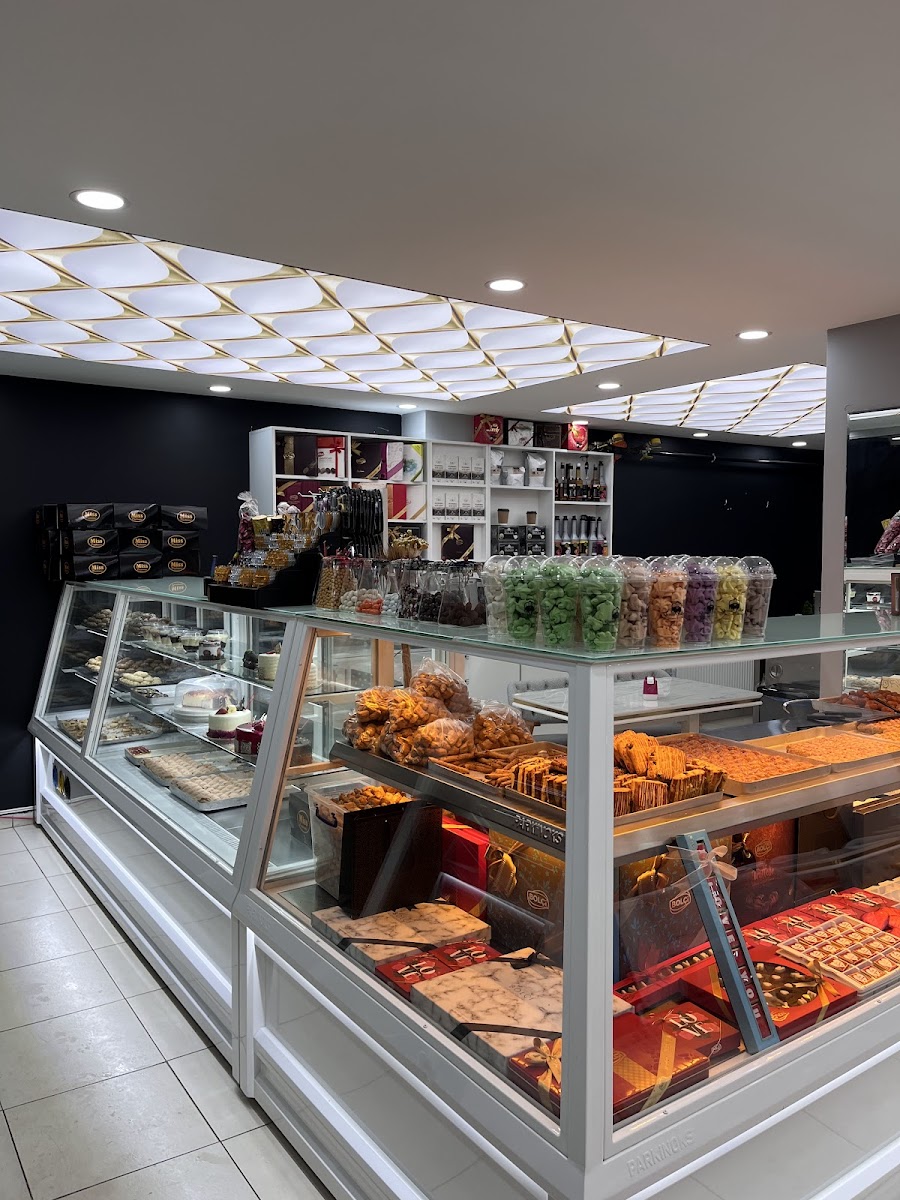 Florya Pastane, Coffee Shop, Waffle, Chocolate — fotoğraf 4