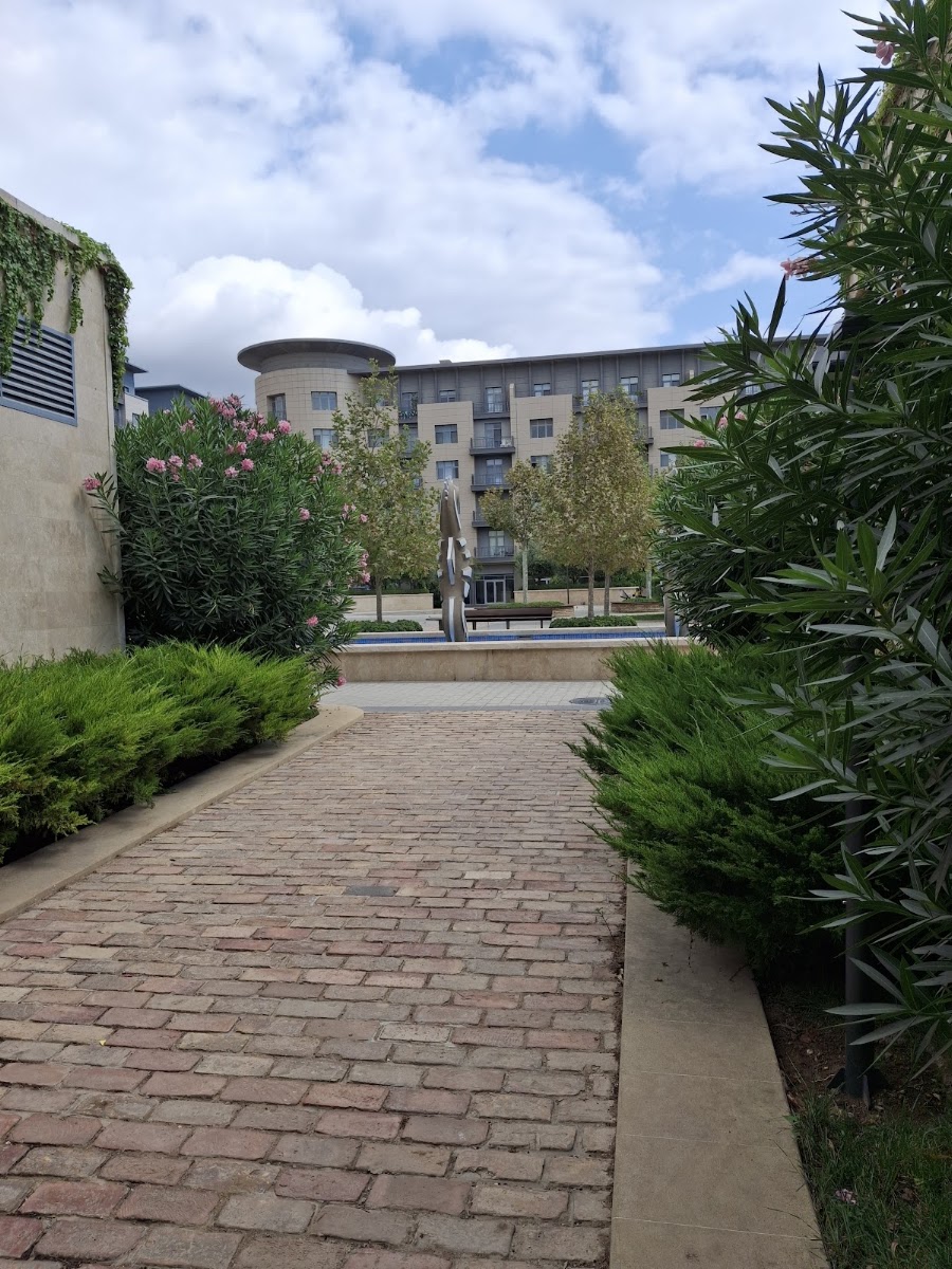 Fountains Square of Baku White City — photo 2