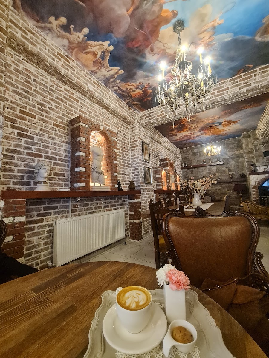 Fransızın Yeri & Derism Antik Cafe Mekan — fotoğraf 2