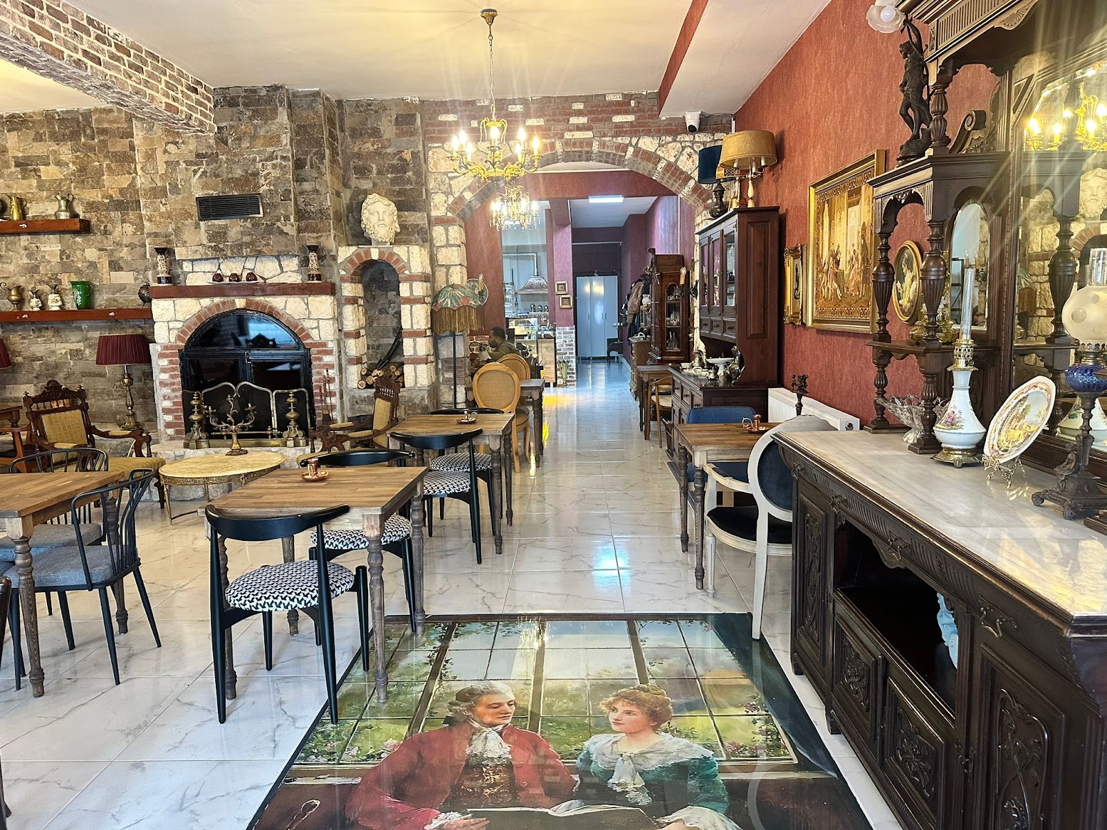 Fransızın Yeri & Derism Antik Cafe Mekan — fotoğraf 5