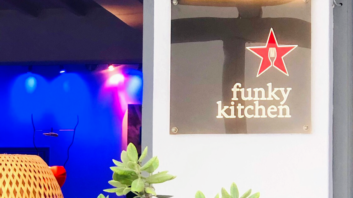 Funky Kitchen — photo 8