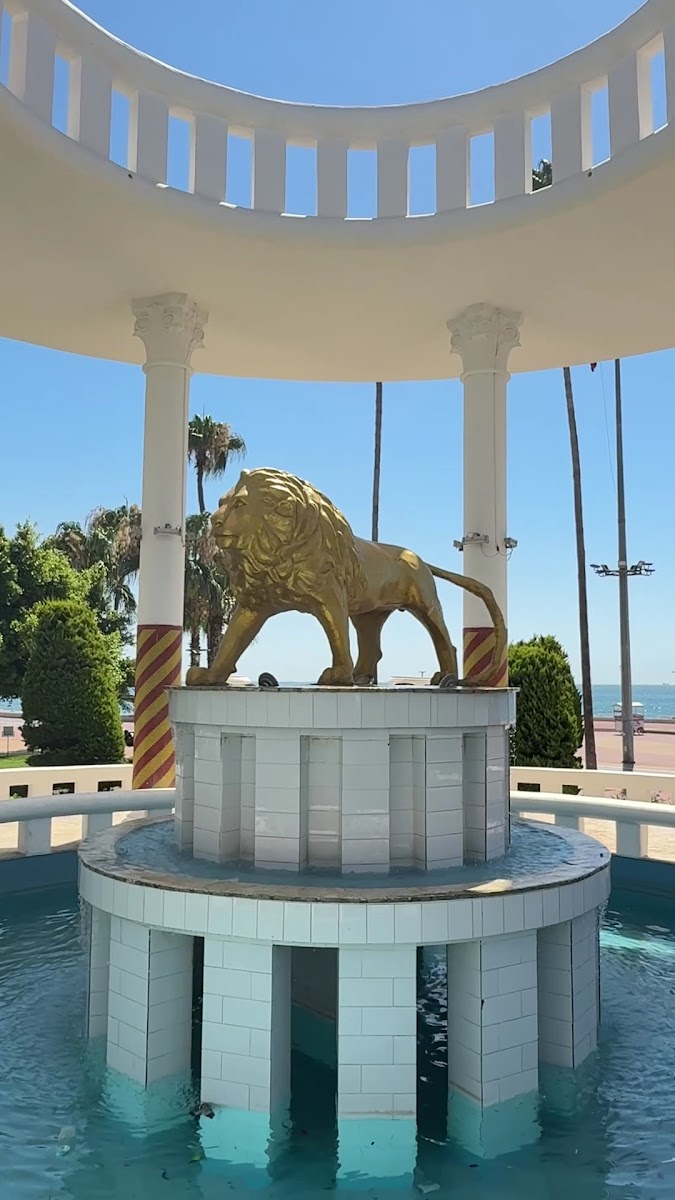 Galatasaray Meydanı — fotoğraf 3
