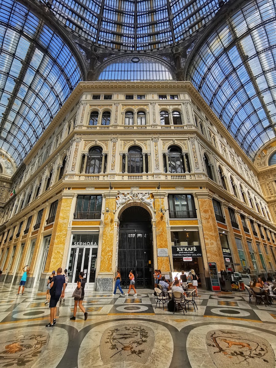 Galleria Umberto I — photo 2