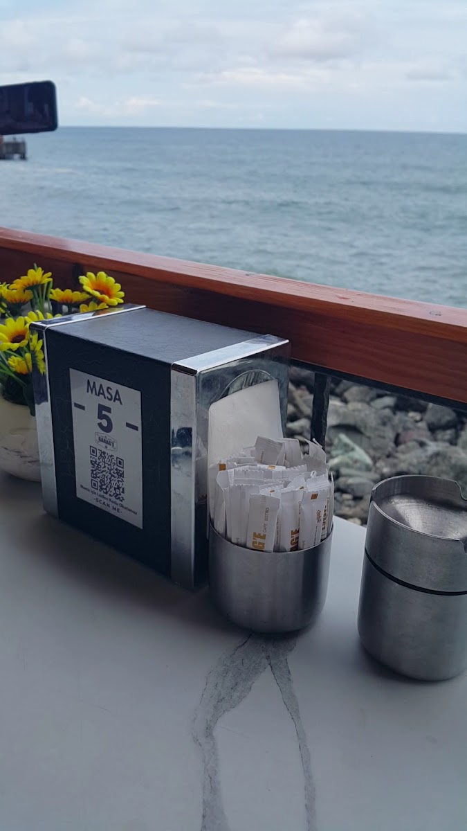 Garage Cafe Bistro — fotoğraf 3