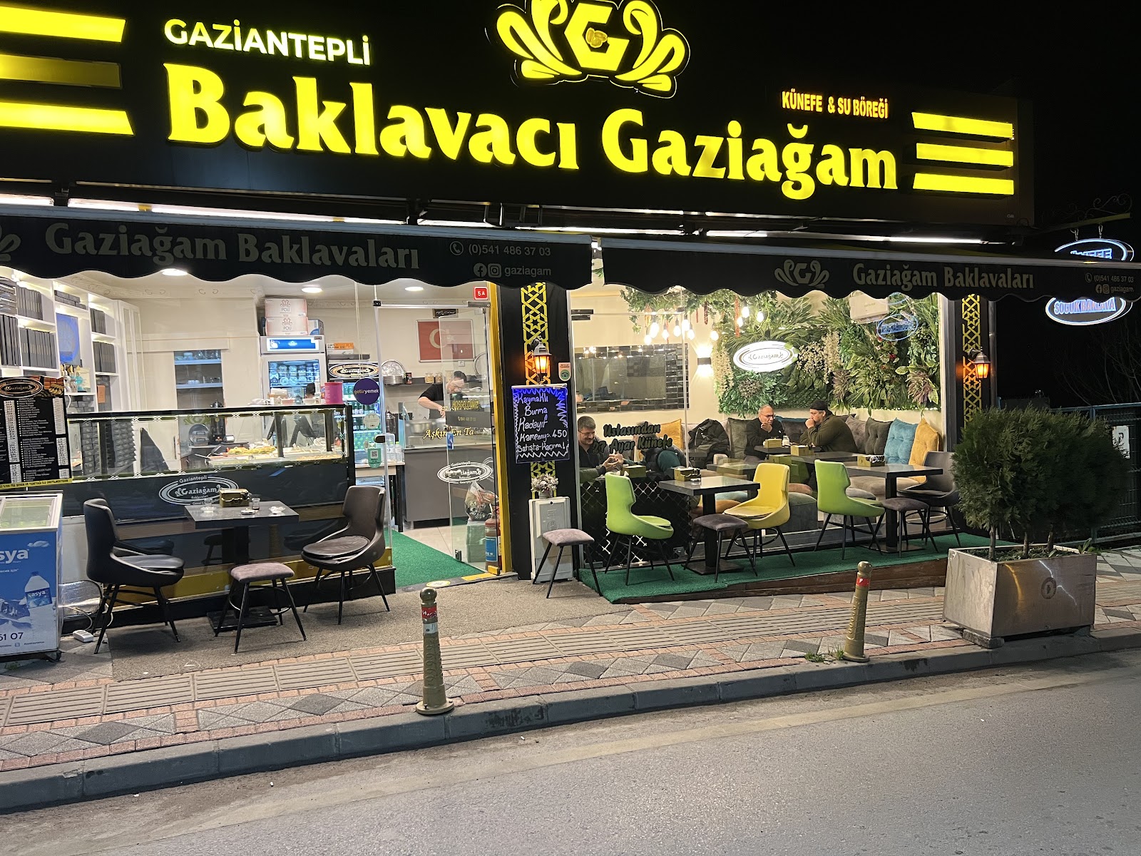 Gaziantepli Gaziağam Baklava ve Künefe Bartın şubesi — fotoğraf
