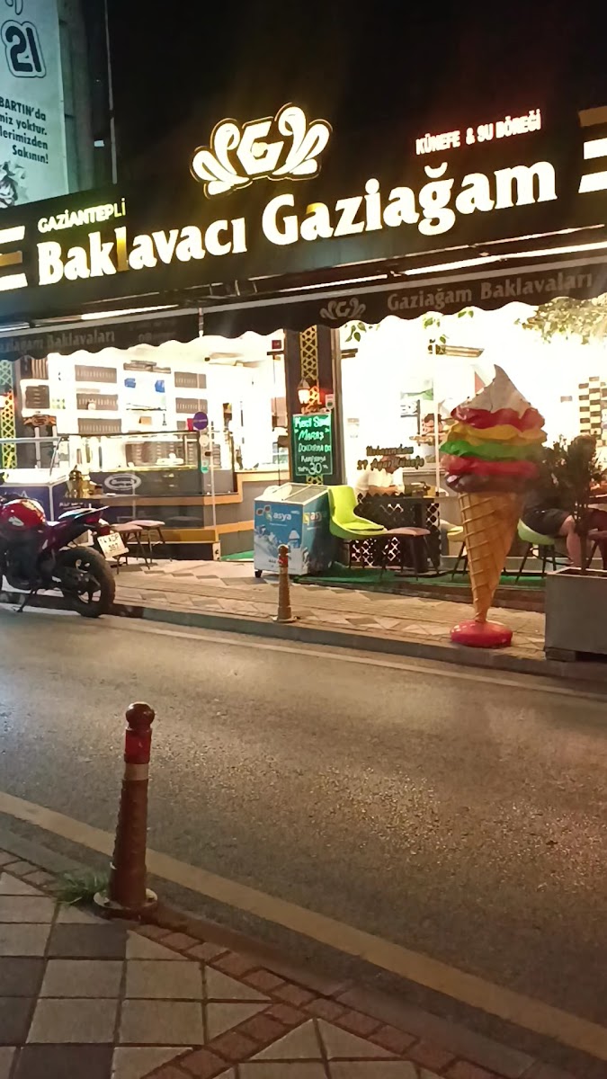 Gaziantepli Gaziağam Baklava ve Künefe Bartın şubesi — fotoğraf 3