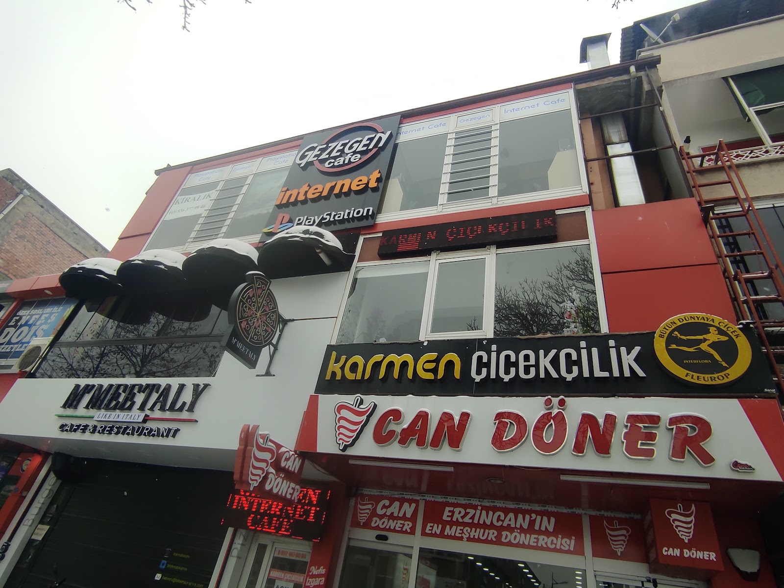Gezegen Internet Cafe — fotoğraf 2