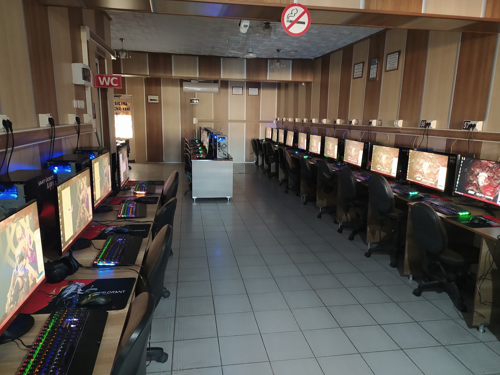 Gezegen Internet Cafe — fotoğraf 3