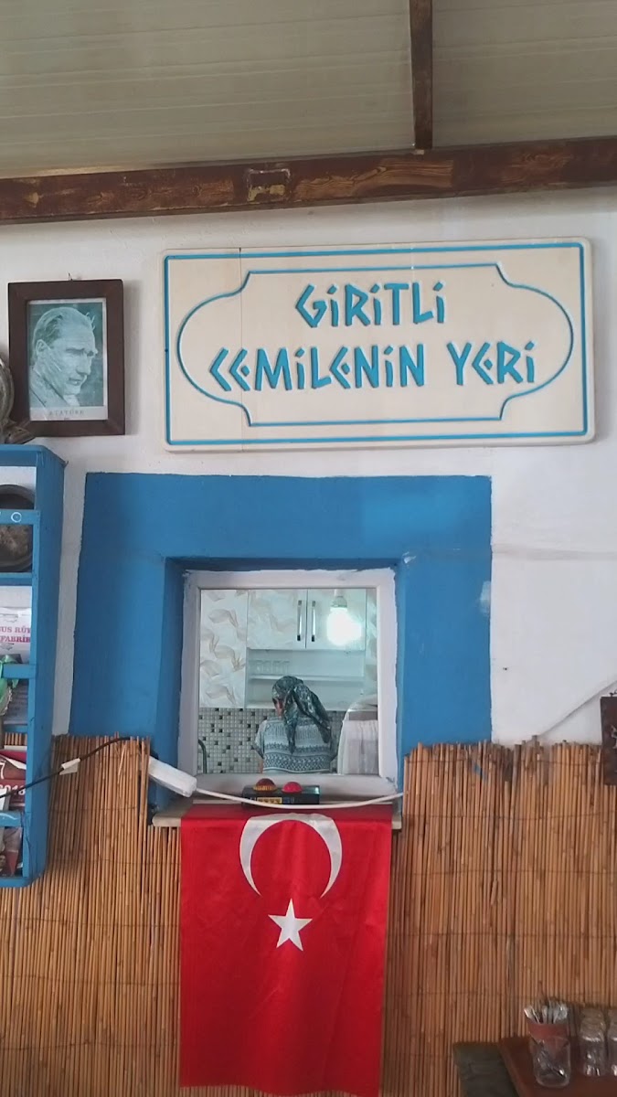 Giritli Cemilenin Yeri — fotoğraf 3