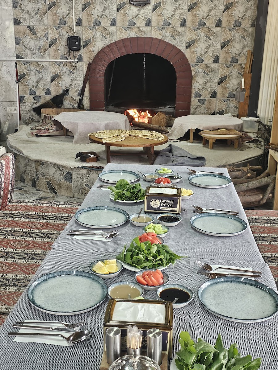 Gizemli Bahçe Gözleme Evi Kahvaltı ve Pizza Restoranı Uğurlu Bucak Burdur — fotoğraf 2