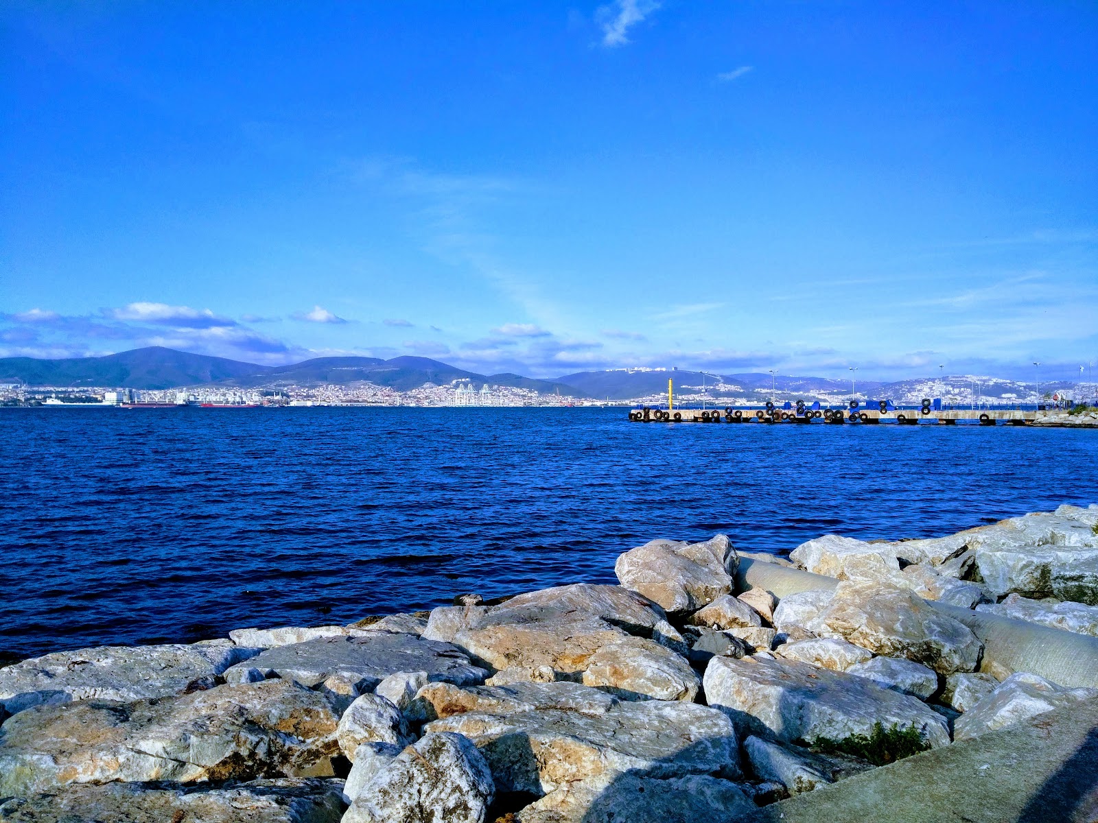 Gölcük Kavaklı Sahili — fotoğraf 1
