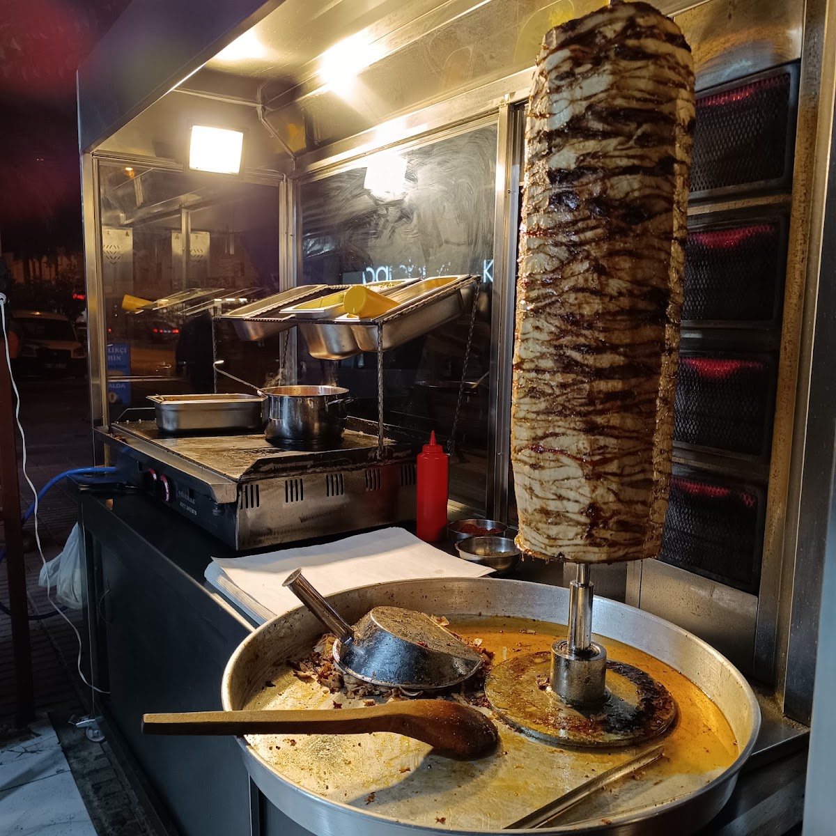 Gözüm Gece Dönercisi — fotoğraf 2