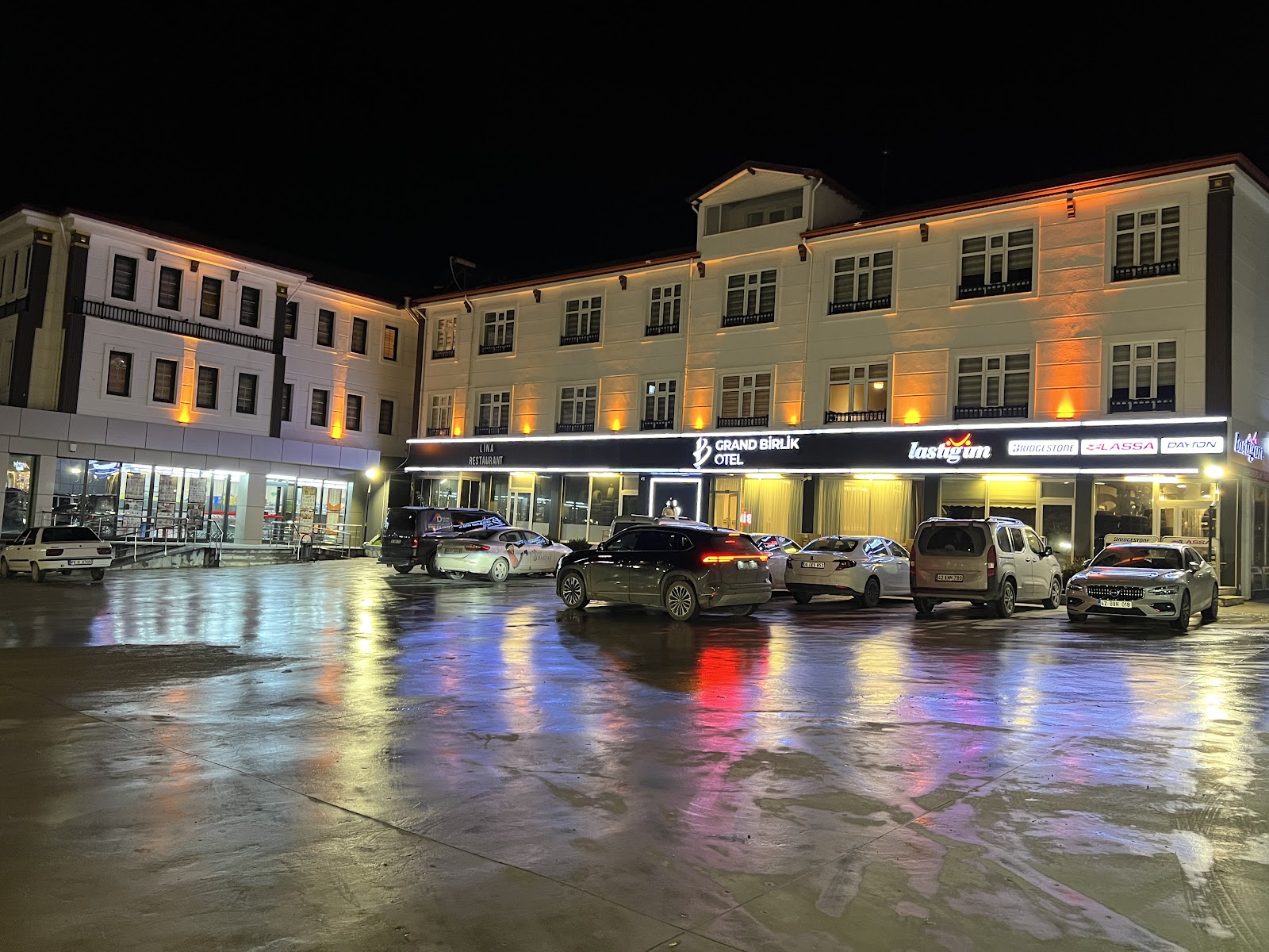 Grand Birlik Otel — photo