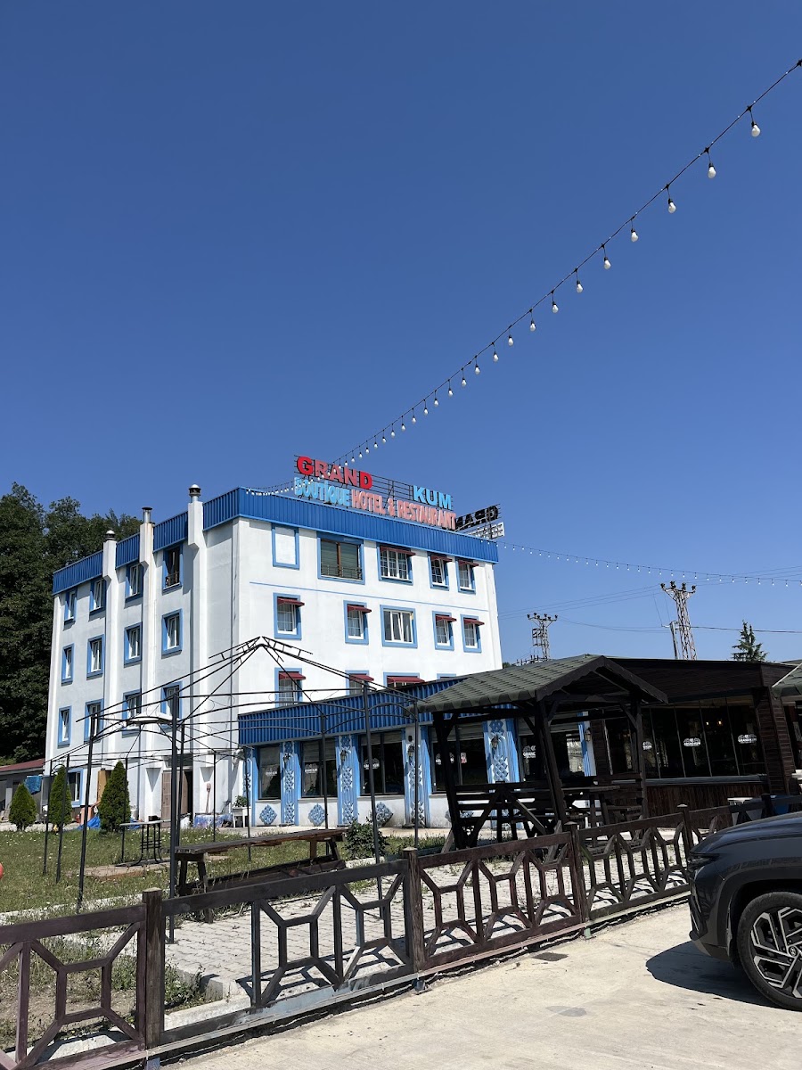 Grand Kum Boutique Hotel & Restaurant — photo 2