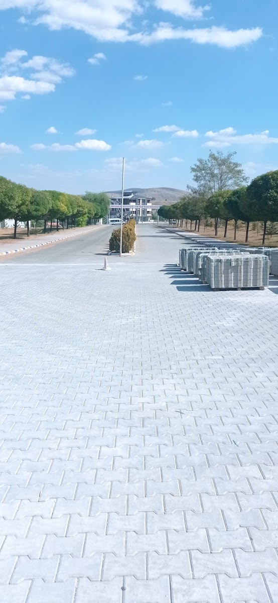 Gümüşhane Üniv. Aydın Doğan Kelkit Myo — fotoğraf
