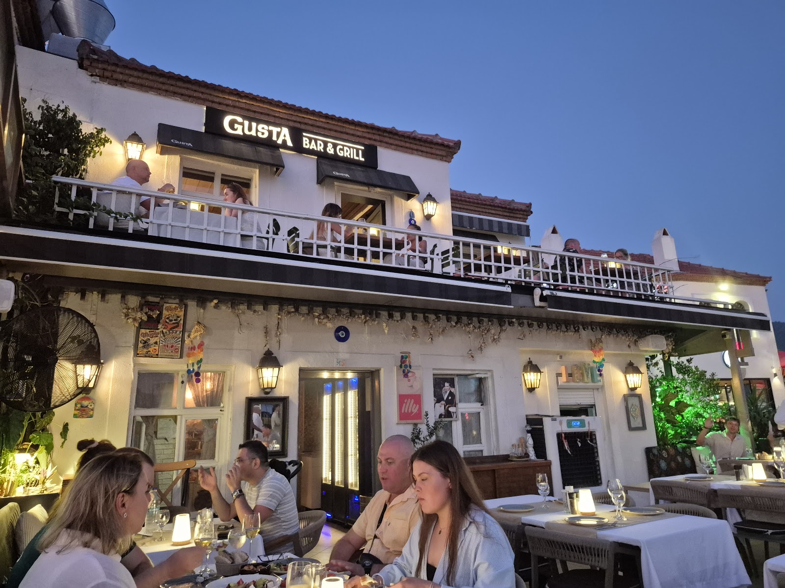 GUSTA BAR&GRİLL — photo 2