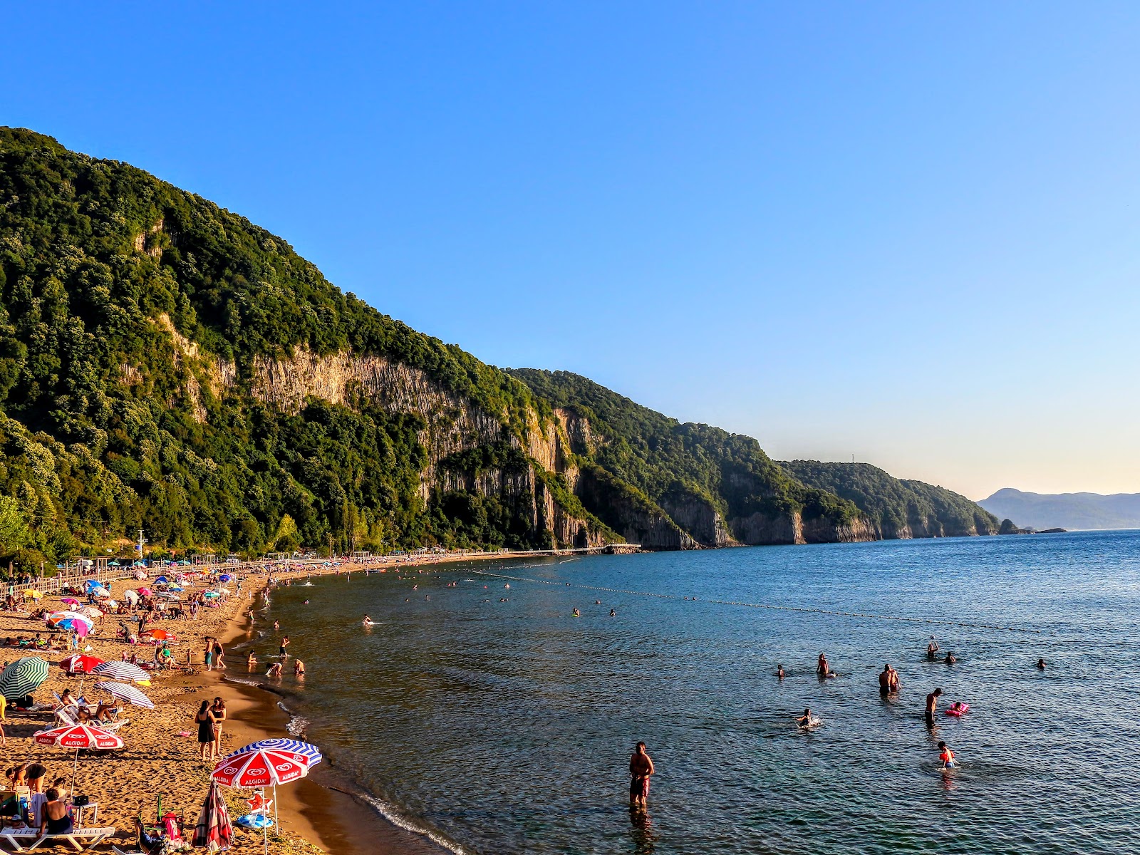 Güzelcehisar Plajı — fotoğraf 2