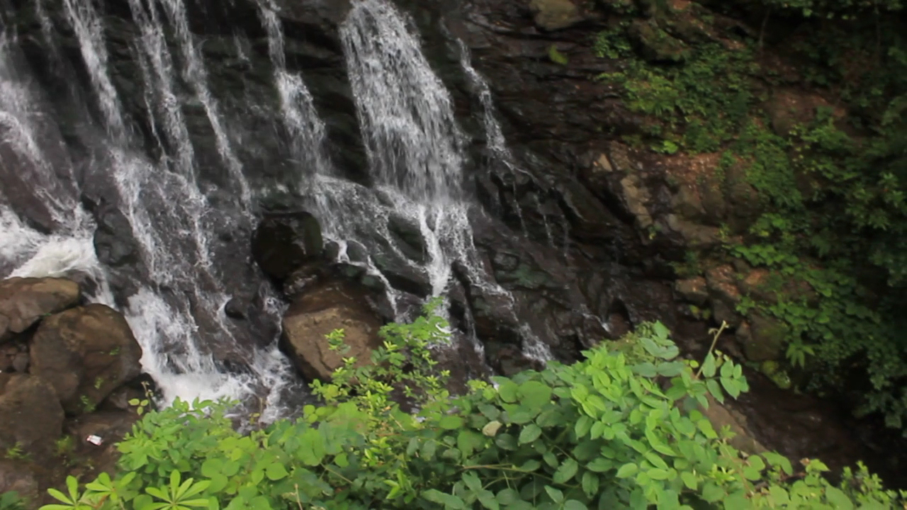 Güzeldere Şelalesi Tabiat Parkı — fotoğraf 3