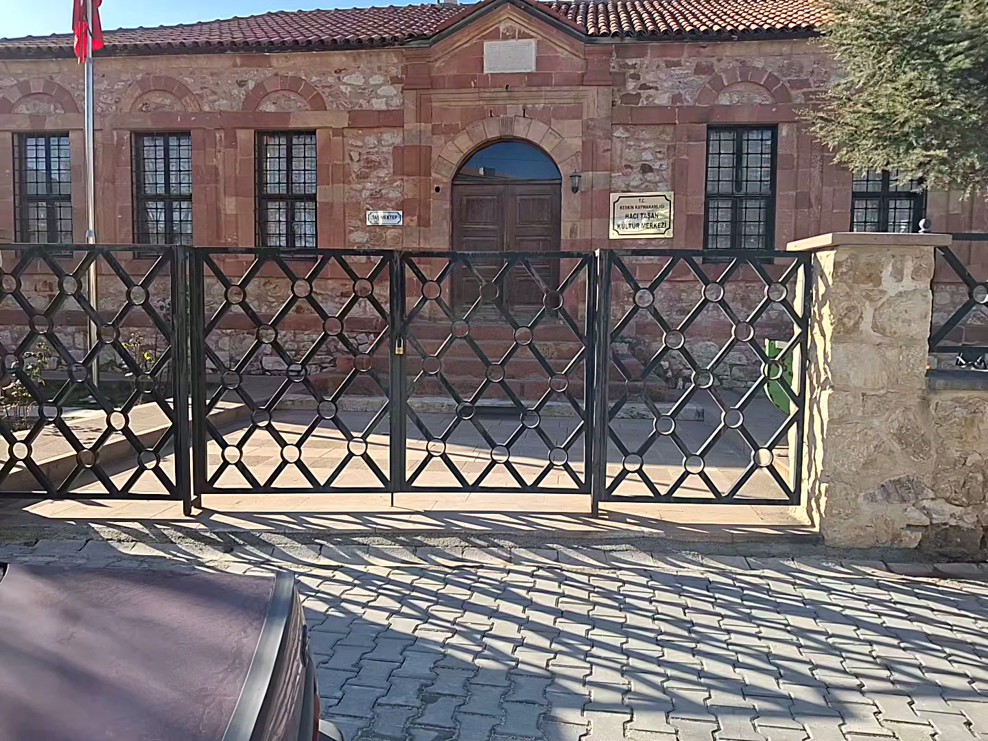 Hacı Taşan Kültür Merkezi Taş Mektep — fotoğraf 2