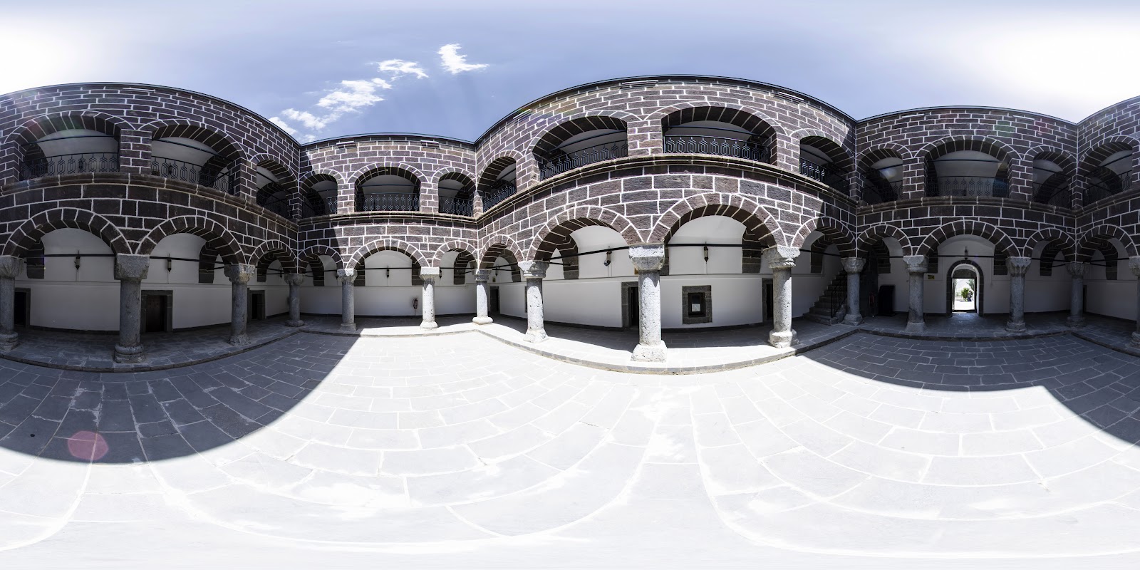 Hakkari Eski Tarihi Medresesi — fotoğraf 2