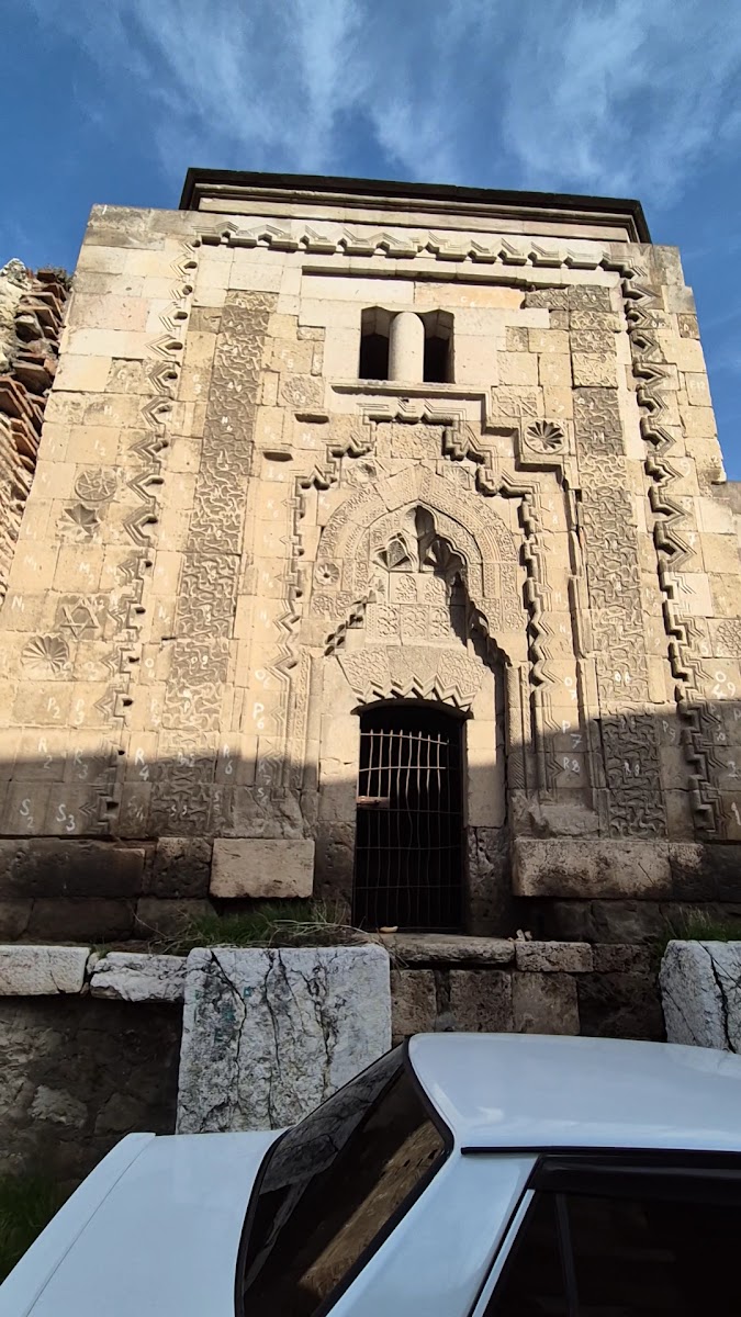 Halifet Gazi Türbesi — fotoğraf 2