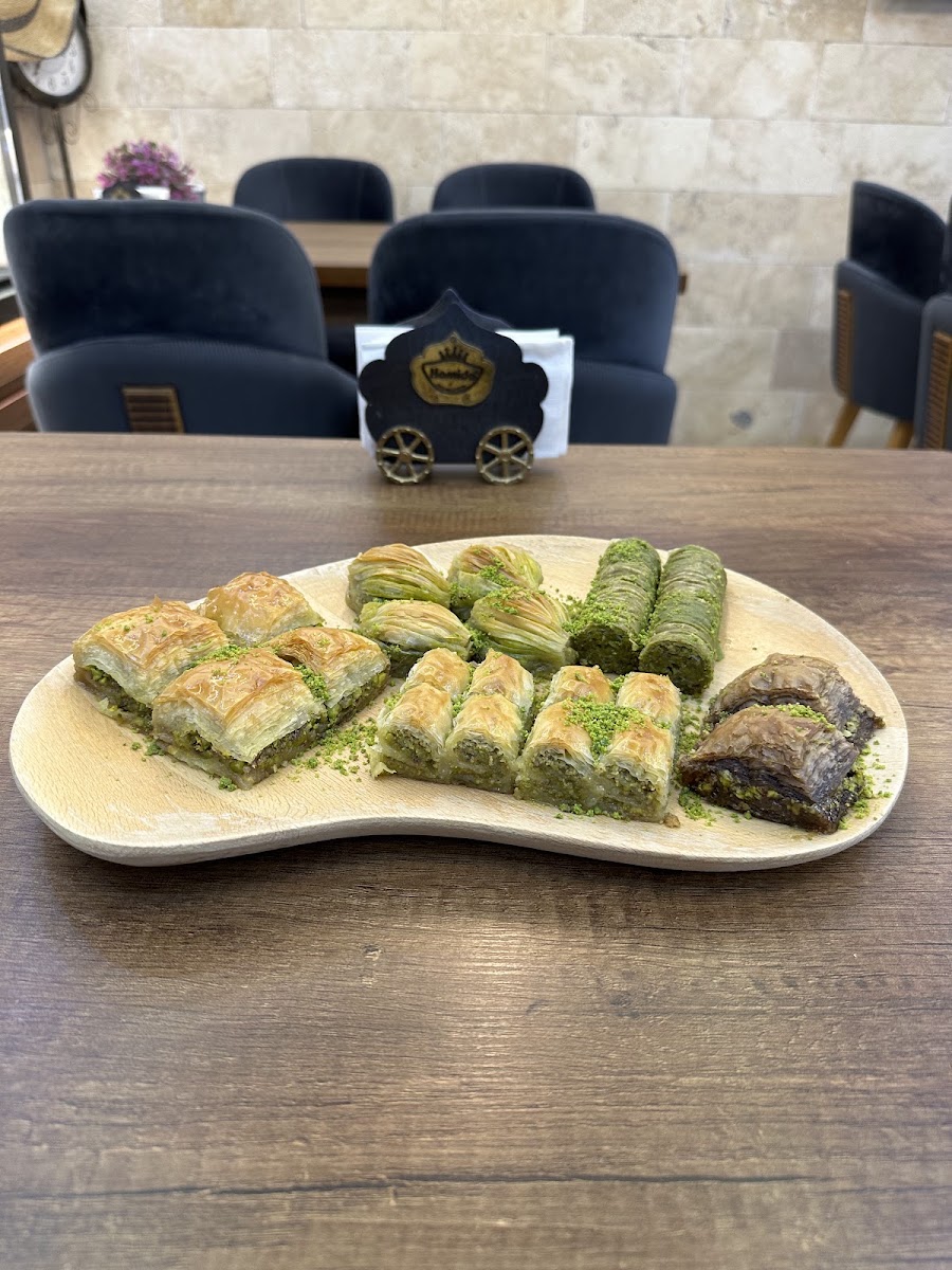 Hamido Baklava & Fıstık Ayvalık — photo 5