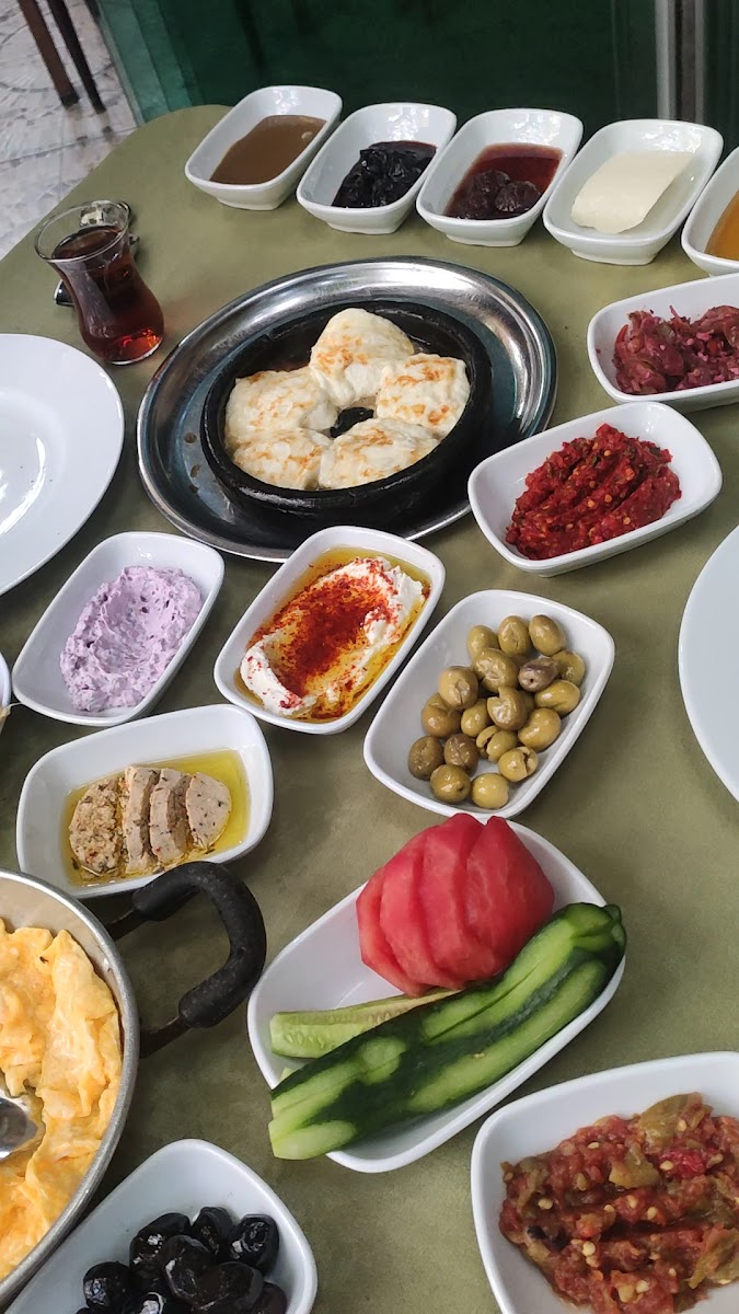 HAMMUŞUN YERİ YAĞMUR KAHVALTI SALONU — fotoğraf 3