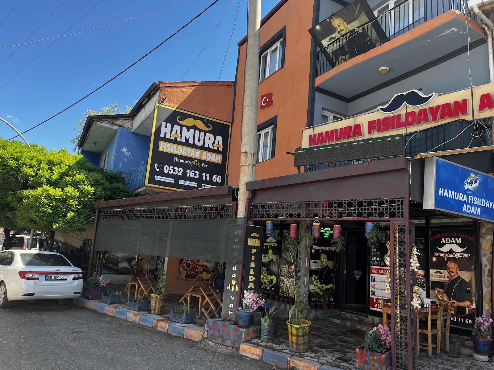 Hamura Fısıldayan Adam — fotoğraf