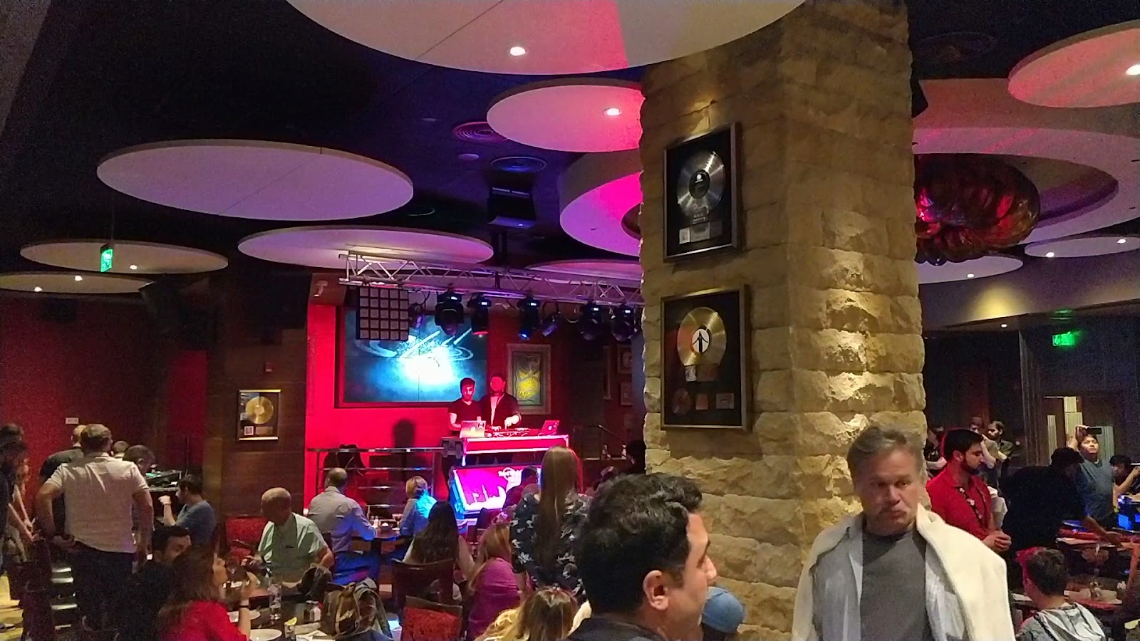 Hard Rock Cafe — fotoğraf 3