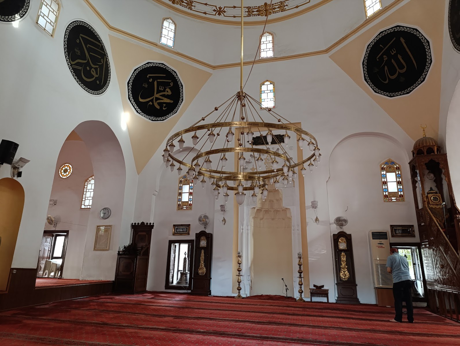 Hatuniye Cami — fotoğraf