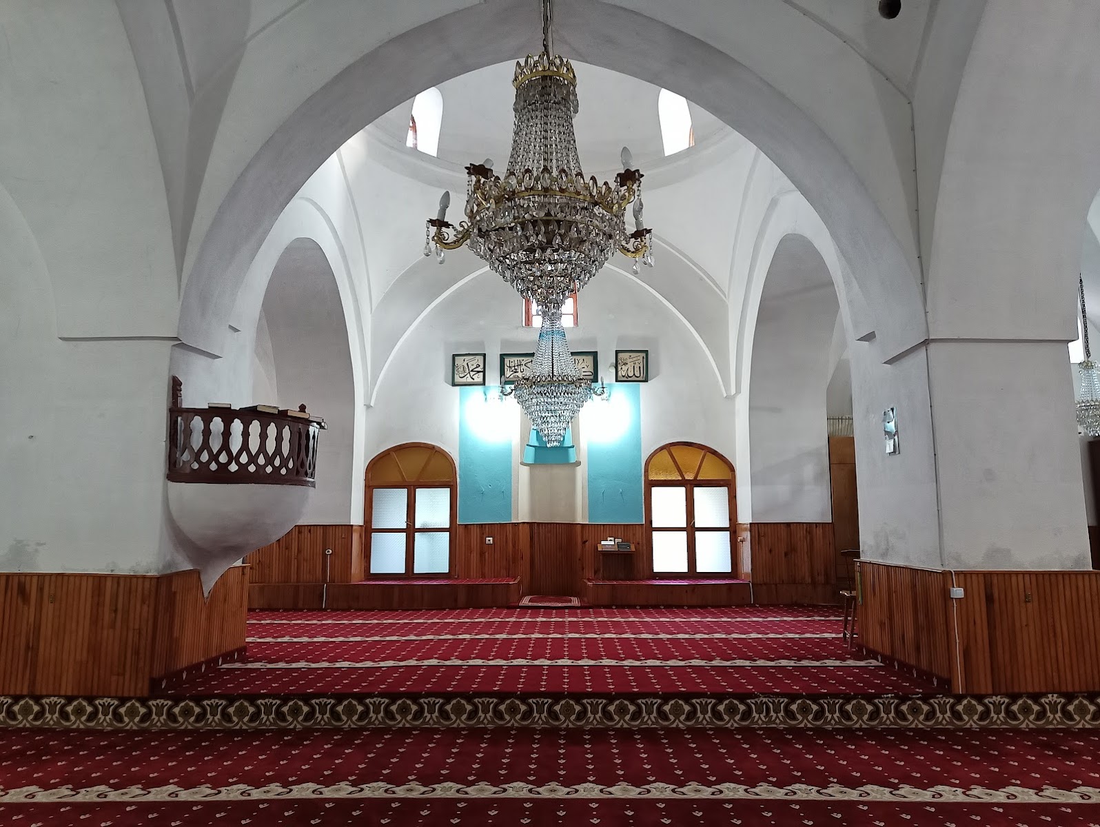 Amasya: Camiler, köprü ve saat kulesi