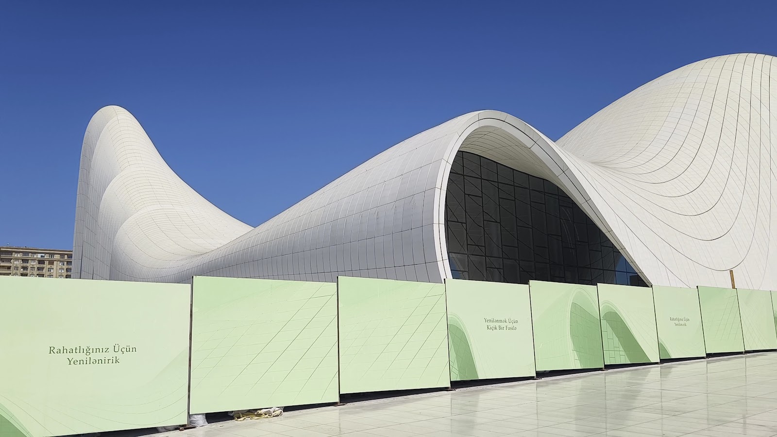 Haydar Aliyev Merkezi Parkı — photo 3