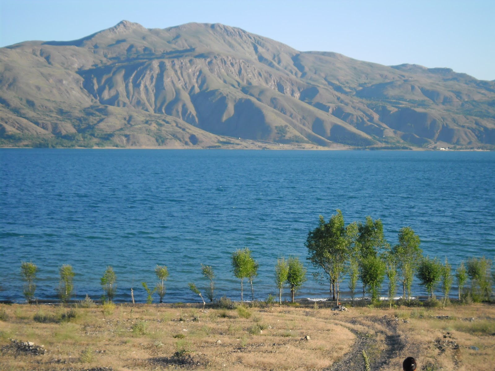 Hazar Gölü — fotoğraf 1
